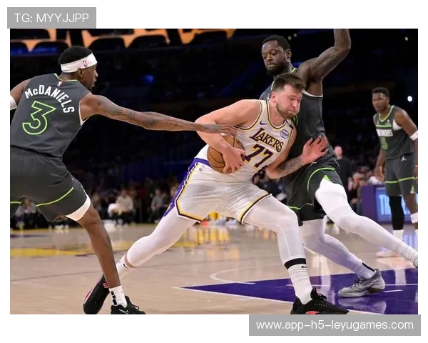 NBA森林狼连续完成关键抢板,高效拉开节奏