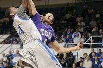 leyu乐鱼体育综合-NBA裁判报告：本轮争议判罚深度解析，联盟如何回应？，nba裁判新规